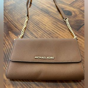 Michael Kors Crossbody Wallet